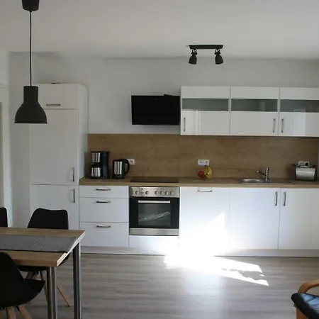 Und - Haus Budinger * Alf