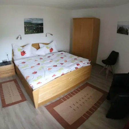Und - Haus Budinger Alf